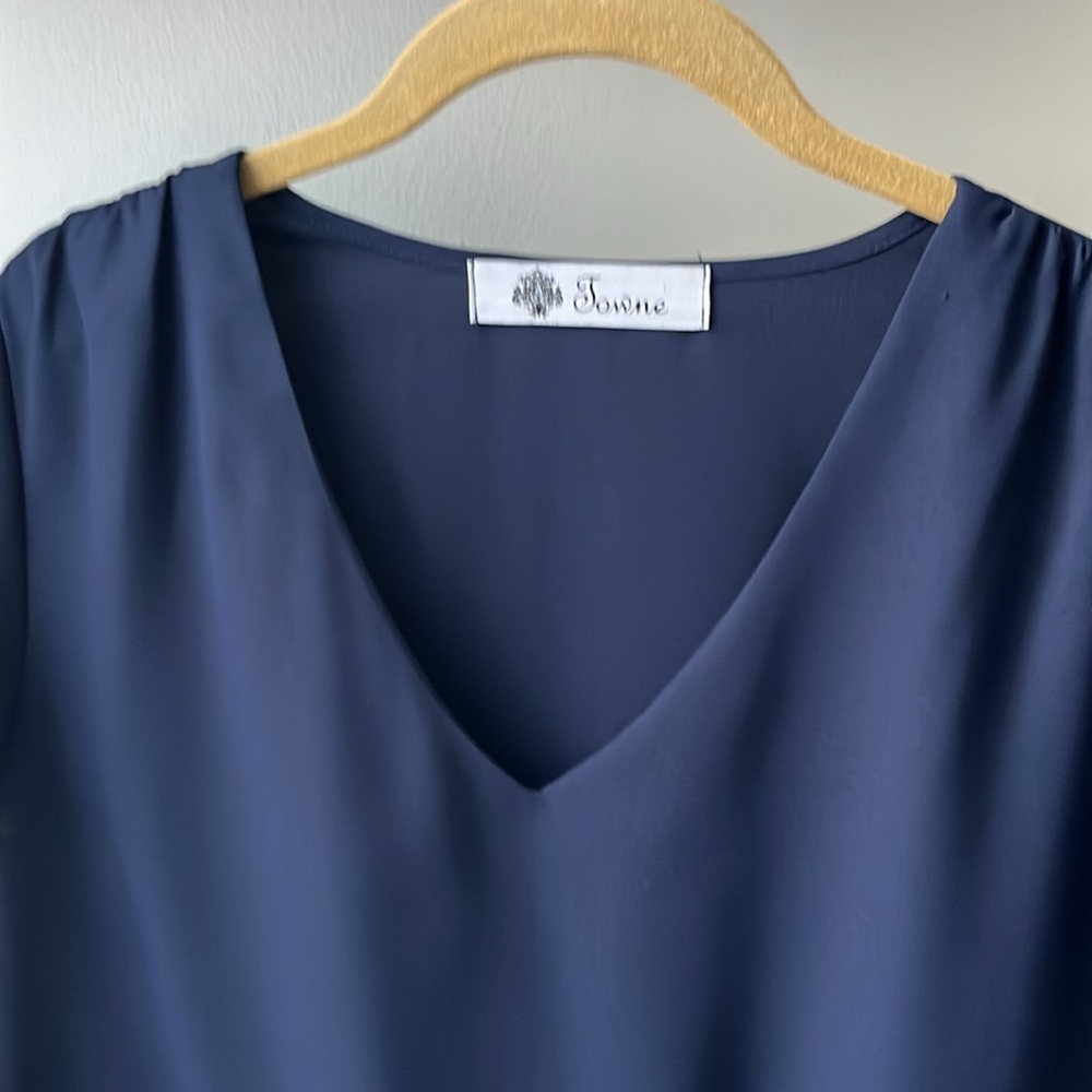 Towne brand, blue v-neck, medium shirt. NWOT.